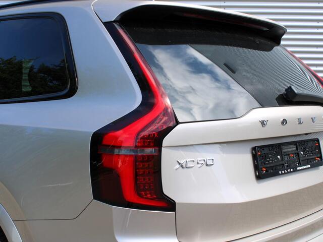 Volvo XC90 2.0 T8 Plug-in hybrid AWD Ultra Dark Automaat / Panoramadak / Bowers&Wilkens audio / Luchtvering / Trekhaak / Privacy Glass / 360* camera