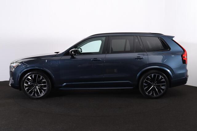 Volvo XC90 T8 Recharge AWD Plus Dark - LONG RANGE - Luchtvering - IntelliSafe Assist & Surround - 360º Camera - Bowers & Wilkins audio - Verwarmde voorstoelen, stuur & achterbank - Parkeersensoren voor & achter - Elektr. bedienb. voorstoelen met geheugen - Head up d