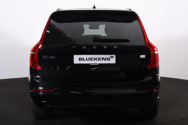 Volvo XC90 T8 Recharge AWD Ultimate Dark - LONG RANGE - Panorama/schuifdak - IntelliSafe Assist & Surround - 360º Camera - Bowers & Wilkins audio - Adaptieve LED koplampen - Verwarmde voorstoelen, stuur & achterbank - Parkeersensoren voor & achter - Elektr. bedienb.
