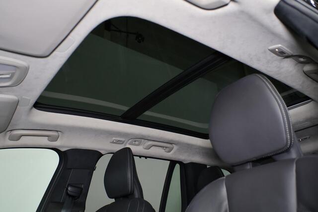 Volvo XC90 T8 Recharge AWD Ultimate Dark - LONG RANGE - Panorama/schuifdak - IntelliSafe Assist & Surround - 360º Camera - Bowers & Wilkins audio - Adaptieve LED koplampen - Verwarmde voorstoelen, stuur & achterbank - Parkeersensoren voor & achter - Elektr. bedienb.