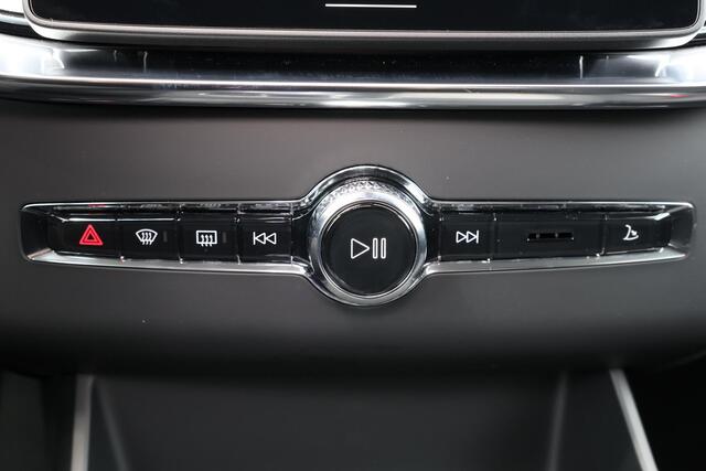 Volvo XC90 T8 Recharge AWD Plus Bright - LONG RANGE - Luchtvering - IntelliSafe Assist & Surround - 360º Camera - Bowers & Wilkins audio - Verwarmde voorstoelen, stuur & achterbank - Parkeersensoren voor & achter - Elektr. bedienb. voorstoelen met geheugen - Head up