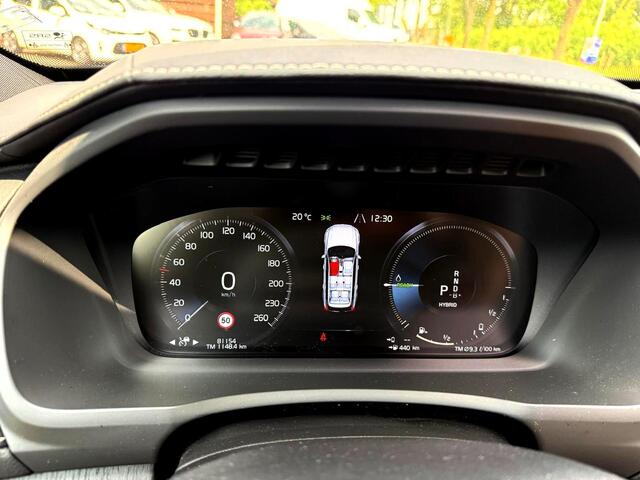Volvo XC90 2.0 T8 Long Range AWD 335kW/455pk Aut8 Recharge Inscription 7P LUCHTVERING + PANORAMADAK + HARMAN/KARDON + STOELVERWARMING-&VENTILATIE + PILOT ASSIST + ADAPT.CRUISE + 360 CAMERA + LANE ASSIST + NAVI + BLIS + EL.TREKHAAK + PARKSENSOREN + 21" LM-VELGEN!!
