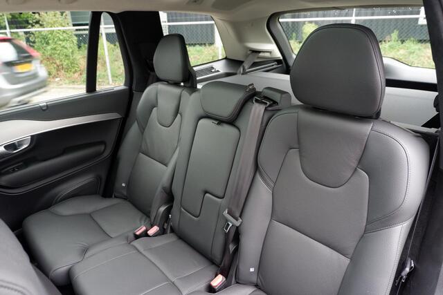 Volvo XC90 T8 AUT8 456PK Ultimate Dark, 360 Graden Camera, Getint Glas Achter, Luchtvering, Adaptieve Cruise Control, Verwarmbare Voorstoelen, Dodehoekdetectie Met Correctie, Panorama Dak, Rijstrooksensor Met Correctie, Navigatiesysteem, Keyless Entry, Verwarmbare A