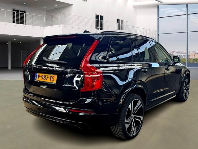 Volvo XC90 2.0 T8 Long Range AWD 335kW/455pk Aut8 Recharge R-Design 7P LUCHTVERING + BOWERS&WILKINS + EL. TREKHAAK + PANORAMADAK + LEDER + HEAD-UP + STOEL-&STUURVERWARMING + LEDEREN DASHBOARD + 360 CAMERA + ACHTERBANKVERWARMING + PARKSENSOREN + 22" LM-VELGEN!!