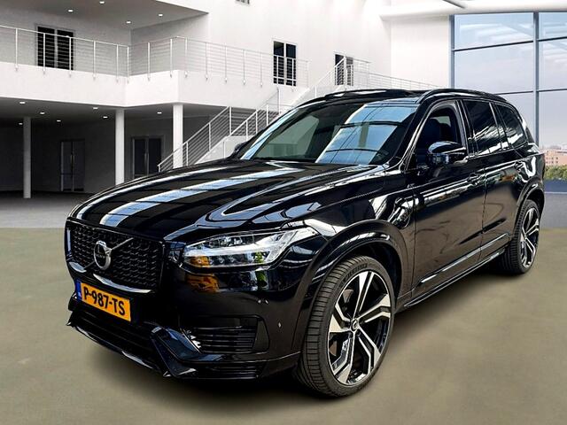 Volvo XC90 2.0 T8 Long Range AWD 335kW/455pk Aut8 Recharge R-Design 7P LUCHTVERING + BOWERS&WILKINS + EL. TREKHAAK + PANORAMADAK + LEDER + HEAD-UP + STOEL-&STUURVERWARMING + LEDEREN DASHBOARD + 360 CAMERA + ACHTERBANKVERWARMING + PARKSENSOREN + 22" LM-VELGEN!!