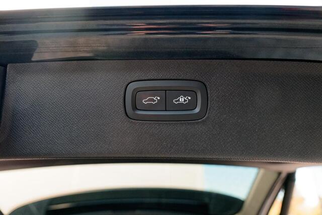 Volvo XC90 2.0 T8 Recharge AWD R-Design Full Option. Longe Range, HUD, Luchtvering, TH, Stoelventilatie, 360 Camera, Panoramadak, Leren bekleding, enz