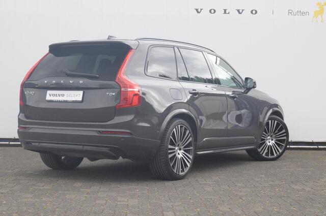 Volvo XC90 T8 455PK Automaat Plug-in hybrid AWD Ultra Dark Luchtvering / Bowers & Wilkins audio / Trekhaak / Massage / Stoelverwarming en ventilatie / Elektrisch bedienbare voorstoelen met geheugen / Trekhaak / Panoramadak / Head-up Display /