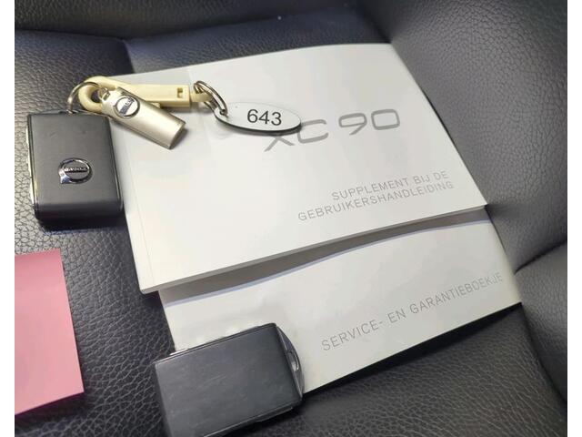 Volvo XC90 2.0 D4 191PK Automaat 7Pers. / Momentum / Navigatie / Leder / Stoelverwarming / Apple carplay / Lm.velgen / 151Dkm Distributie Vervangen /