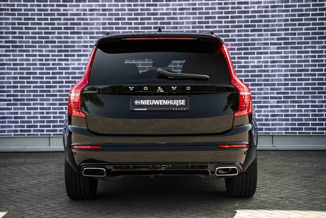 Volvo XC90 B5 AWD R-Design | GRIJS KENTEKEN | Luchtvering | Navi | Trekhaak | Head-up Display | Schuif-/Kanteldak | Elek. Stoelen | DAB+ radio | Adaptive Cruise | Memory | Camera | Lederen Bekleding | Zitverlenging | Getint Glas | Elek. Achterklep
