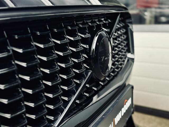 Volvo XC90 2.0 T8 Recharge | AWD | Dark Label | R-Design | Panodak | Luchtvering | Trekhaak | Standkachel | Auto Pilot | VOL | Incl btw