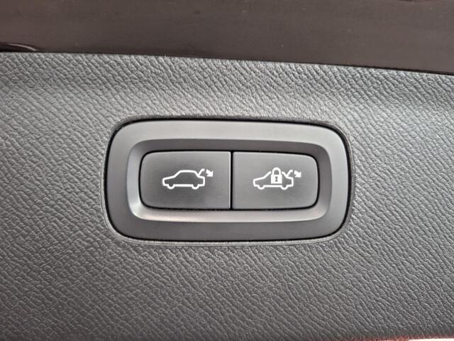 Volvo XC90 2.0 T8 Recharge AWD R-Design