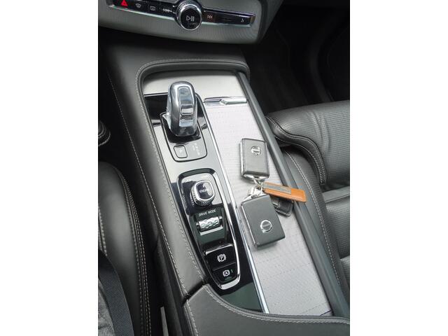 Volvo XC90 2.0 T8 Twin Engine AWD Inscription 7 Persoons, Panoramadak, Leder Sport Interieur, Head-up display, Navigatie, Camera, Airco/ECC, CruiseControl, Parkeersensoren