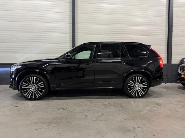 Volvo XC90 T8 Recharge AWD R-Design BLACK LONG RANGE PANO/TREKHAAK/22"/H&K/360CAMERA/HEAD-UP/ALCANTARA-LEER/MEMORY/ACC/PILOT-ASSIST/PRIVACY/NET OH BEURT GEHAD BIJ VOLVO