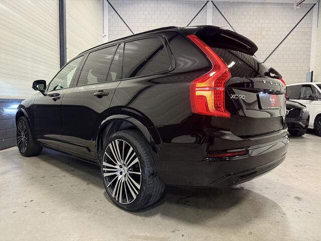 Volvo XC90 T8 Recharge AWD R-Design BLACK LONG RANGE PANO/TREKHAAK/22"/H&K/360CAMERA/HEAD-UP/ALCANTARA-LEER/MEMORY/ACC/PILOT-ASSIST/PRIVACY/NET OH BEURT GEHAD BIJ VOLVO