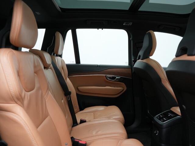 Volvo XC90 T8 Twin Engine AWD Inscription 7 Persoons Plug In Hybrid 394pk Dealer O.H. PHEV | Panodak | Adaptive Cruise | 360 Camera | Harman & Kardon | Lederen Sportstoelen Memory & Verwarmd | Apple Carplay | Virtual | Keyless | Blis | Navigatie | DAB |