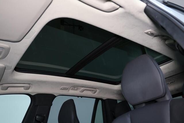 Volvo XC90 T8 Recharge AWD Ultimate Dark - Luchtvering - Panorama/schuifdak - IntelliSafe Assist & Surround - 360º Camera - Bowers & Wilkins audio - Adaptieve LED koplampen - Verwarmde voorstoelen, stuur & achterbank - Parkeersensoren voor & achter - Elektr. bedienb