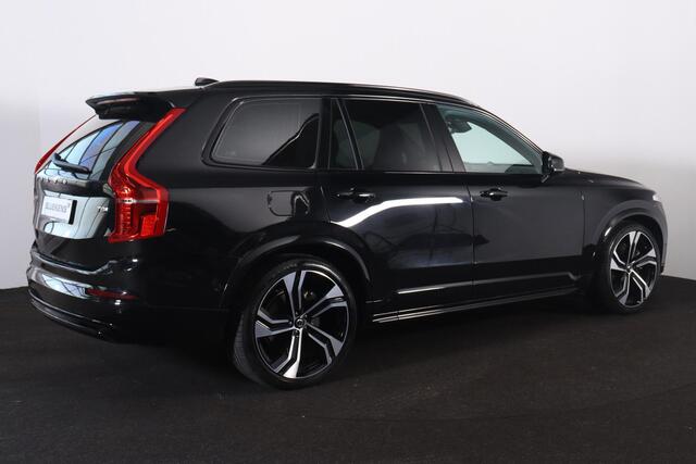 Volvo XC90 T8 Recharge AWD Ultra Dark - Luchtvering - Panorama/schuifdak - IntelliSafe Assist & Surround - 360º Camera - Bowers & Wilkins audio - Adaptieve LED koplampen - Verwarmde voorstoelen, stuur & achterbank - Parkeersensoren voor & achter - Elektr. bedienb. v