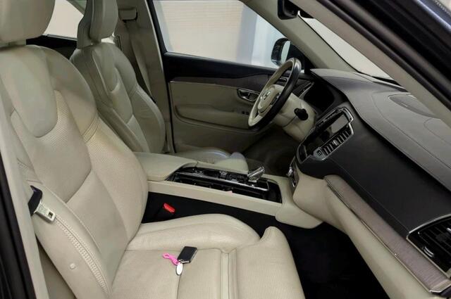 Volvo XC90 2.0 T8 Recharge AWD 287kW/390pk Aut8 Inscription Exclusive 7p LUCHTVERING + PANORAMADAK + PILOT ASSIST + STOELMASSAGE + HARMAN & KARDON + BLIS + STOELVERWARMING&-VENTILATIE + 360 CAMERA + KEYLESS + HEAD-UP + PARKSENSOREN + 21" LM-VELGEN!!