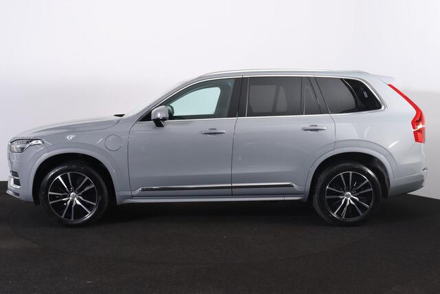 Volvo XC90 T8 Recharge AWD Core Bright - IntelliSafe Assist & Surround - Verwarmde voorstoelen, stuur & achterbank - Parkeersensoren voor & achter - Draadloze tel. lader - High Performance audio- Extra getint glas - 19' LMV