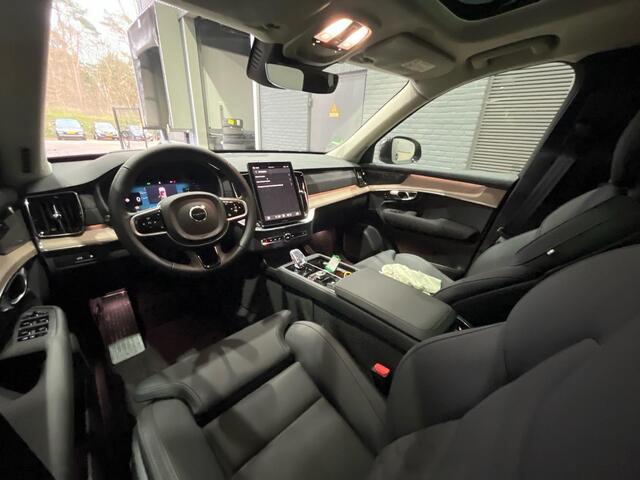 Volvo XC90 T8 Plug-in hybrid Ultra Dark | Head-Up | Panoramadak | Trekhaak | ACC | 360° Camera | harman/kardon