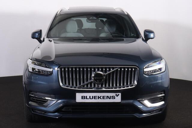 Volvo XC90 T8 Recharge AWD Ultra Bright - Luchtvering - Panorama/schuifdak - IntelliSafe Assist & Surround - 360º Camera - Bowers & Wilkins audio - Adaptieve LED koplampen - Verwarmde voorstoelen, stuur & achterbank - Parkeersensoren voor & achter - Elektr. bedienb.