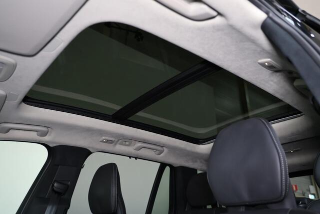 Volvo XC90 T8 Recharge AWD Ultra Dark - Luchtvering - Panorama/schuifdak - IntelliSafe Assist & Surround - 360º Camera - Bowers & Wilkins audio - Verwarmde voorstoelen, stuur & achterbank - Parkeersensoren voor & achter - Elektr. bedienb. voorstoelen met geheugen -