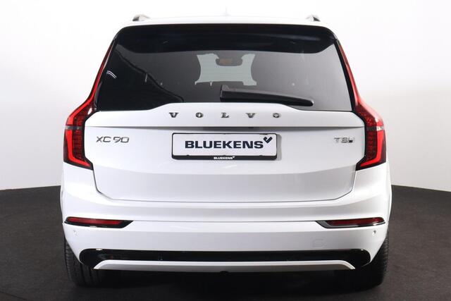 Volvo XC90 T8 Recharge AWD Ultra Dark - Luchtvering - Panorama/schuifdak - IntelliSafe Assist & Surround - 360º Camera - Bowers & Wilkins audio - Verwarmde voorstoelen, stuur & achterbank - Parkeersensoren voor & achter - Elektr. bedienb. voorstoelen met geheugen -