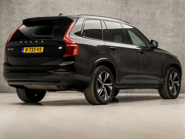Volvo XC90 2.0 T8 Recharge AWD R-Design Inscription 7 Persoons 391Pk Automaat (PANORAMADAK, MEMORY SEATS, HARMAN/KARDON, 360 CAMERA, TREKHAAK, LEDER, STUUR/STOELVERWARMING, ZWART HEMEL, ADAPTIVE CRUISE, KEYLESS, NIEUWSTAAT)