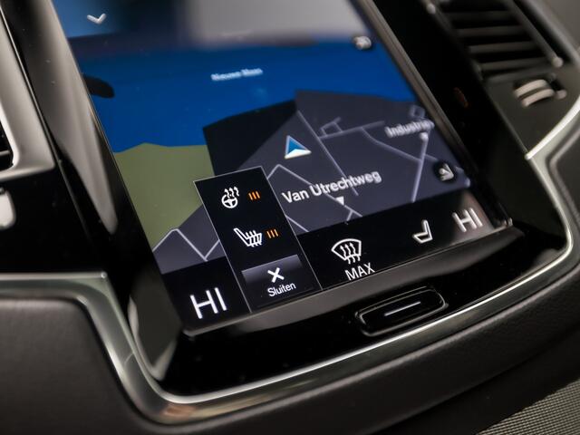 Volvo XC90 2.0 T8 Recharge AWD R-Design Inscription 7 Persoons 391Pk Automaat (PANORAMADAK, MEMORY SEATS, HARMAN/KARDON, 360 CAMERA, TREKHAAK, LEDER, STUUR/STOELVERWARMING, ZWART HEMEL, ADAPTIVE CRUISE, KEYLESS, NIEUWSTAAT)