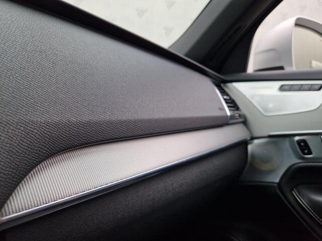 Volvo XC90 2.0 T5 AWD R-Design 7-Zits | Open Dak | Stoelverwarming | BSD | Trekhaak | LED | PDC |