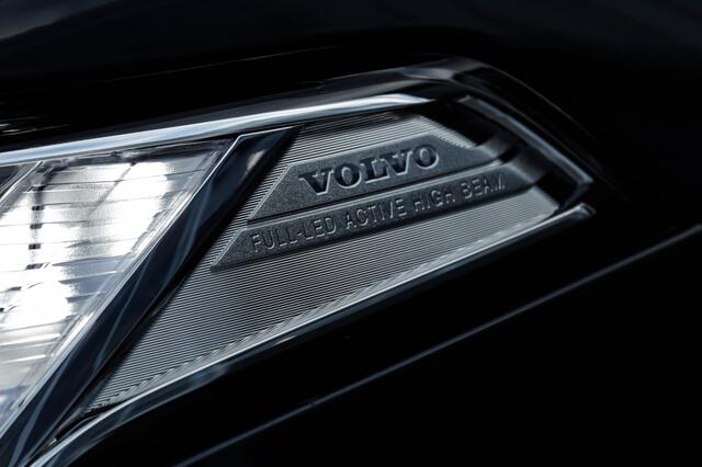 Volvo XC90 Ultimate Bright Recharge Plug-In Hybrid AWD Long Range l Pano l