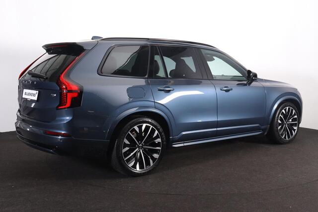 Volvo XC90 T8 Recharge AWD Ultra Dark - Luchtvering - Panorama/schuifdak - IntelliSafe Assist & Surround - 360º Camera - Bowers & Wilkins audio - Adaptieve LED koplampen - Verwarmde voorstoelen, stuur & achterbank - Parkeersensoren voor & achter - Elektr. bedienb. v