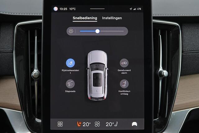 Volvo XC90 T8 Recharge AWD Plus Bright - Panorama/schuifdak - IntelliSafe Assist & Surround - 360º Camera - Harman/Kardon audio - Adaptieve LED koplampen - Vrwarmde voorstoelen, stuur & achterbank - Parkeersensoren voor & achter - Elektr. bedienb. voorstoelen met ge