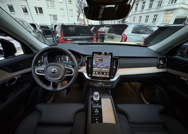 Volvo XC90 T8 Plus Dark Facelift Plug-in hybrid AWD ** Trekhaak ** HUD ** Panodak ** 360 camera ** Bowers & Wilkins