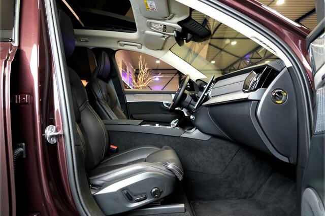 Volvo XC90 2.0 T8 AWD 335kW/456pk Aut8 Recharge Ultra Dark 7P LUCHTVERING + BOWERS&WILKINS + EL. TREKHAAK + PANORAMADAK + MASSAGE + HEAD-UP + STOEL-&STUURVERWARMING + LEDEREN DASHBOARD + 360 CAMERA + ACHTERBANKVERWARMING + 21" LM-VELGEN!