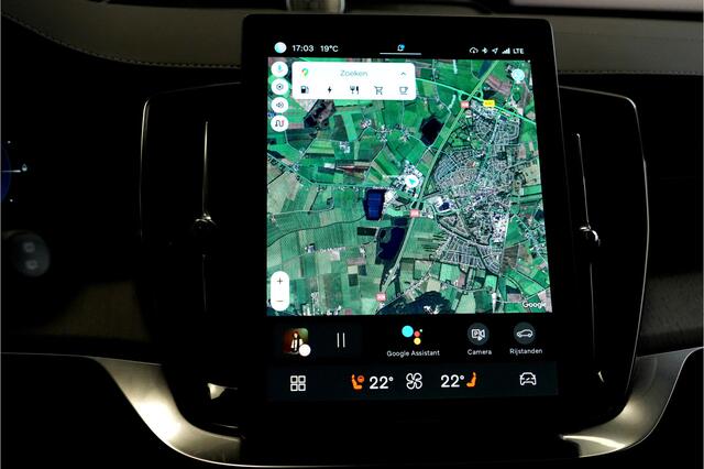 Volvo XC90 2.0 T8 AWD 335kW/456pk Aut8 Recharge Ultra Dark 7P LUCHTVERING + BOWERS&WILKINS + EL. TREKHAAK + PANORAMADAK + MASSAGE + HEAD-UP + STOEL-&STUURVERWARMING + LEDEREN DASHBOARD + 360 CAMERA + ACHTERBANKVERWARMING + 21" LM-VELGEN!