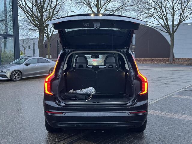 Volvo XC90 2.0 T8 Recharge AWD Ultra Dark 7-Persoons | Luchtvering | Vol Opties | Head-Up | Winterpakket | Harman & Kardon | Panoramadak | Memory Stoelen | Matrix-LED | 360 Camera | Rijklaar met Volledige Volvo Fabrieksgarantie