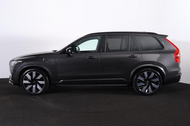 Volvo XC90 T8 Recharge AWD Ultimate Dark - LONG RANGE - Luchtvering - Panorama/schuifdak - IntelliSafe Assist & Surround - 360º Camera - Bowers & Wilkins audio - Adaptieve LED koplampen - Verwarmde voorstoelen, stuur & achterbank - Parkeersensoren voor & achter - El