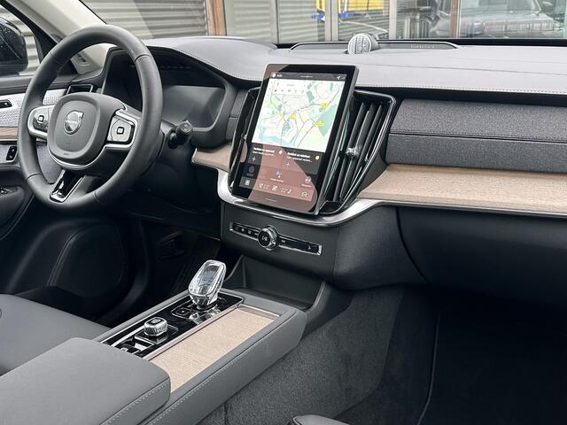 Volvo XC90 2.0 T8 Plug-in hybrid AWD Plus Dark / Luchtvering / Pano. dak / Head-up display / Bowers & Wilkins / 360 camera / Elek. verstelbare stoelen / Voor+achter+stuur verwarmd / Keyless /