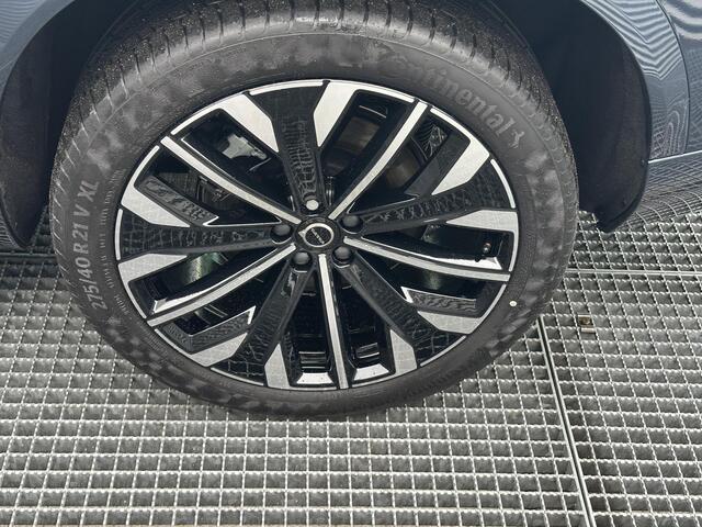 Volvo XC90 2.0 T8 Plug-in hybrid AWD Plus Dark / Luchtvering / Pano. dak / Head-up display / Bowers & Wilkins / 360 camera / Elek. verstelbare stoelen / Voor+achter+stuur verwarmd / Keyless /