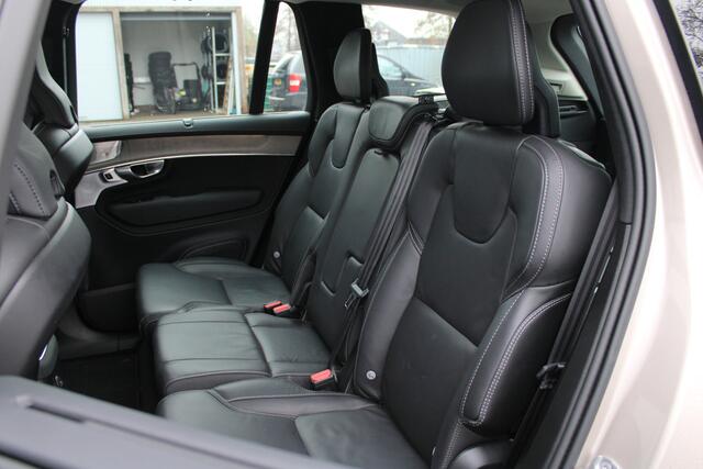 Volvo XC90 T8 Plug-in hybrid AWD Ultra Dark | Full Options | Luchtvering | Bowers & Wilkins
