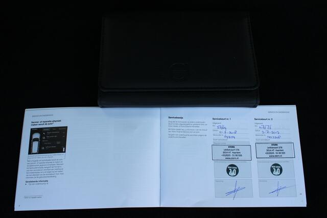 Volvo XC90 2.0 T8 Twin Engine AWD Momentum | Schuif/kantel dak| Achteruitrij Camera | Stoel/Stuur verwarming | 22' inch lichtmetaal |