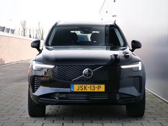 Volvo XC90 2.0 T8 Plug-in hybrid AWD Ultra Dark 455 Pk Automaat 7 persoons Navi / Pano-dak / Apple Carplay / Camera / Stoelverwarming / DAB / Luchtvering