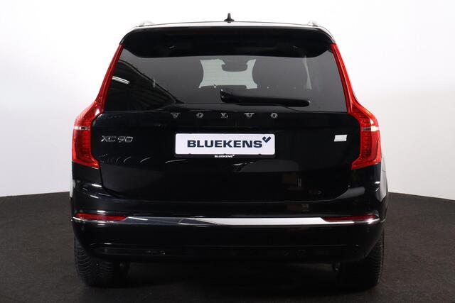 Volvo XC90 T8 Recharge AWD Ultimate Bright - Panorama/schuifdak - IntelliSafe Assist & Surround - 360º Camera - Harman/Kardon audio - Adaptieve LED koplampen - Verwarmde voorstoelen, stuur & achterbank - Parkeersensoren voor & achter - Elektr. bedienb. voorstoelen m