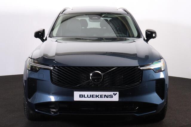 Volvo XC90 T8 Recharge AWD Ultra Dark - Luchtvering - Panorama/schuifdak - IntelliSafe Assist & Surround - 360º Camera - Bowers & Wilkins audio - Adaptieve LED koplampen - Verwarmde voorstoelen, stuur & achterbank - Parkeersensoren voor & achter - Elektr. bedienb. v