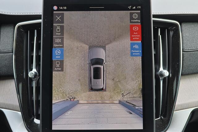 Volvo XC90 T8 Recharge AWD Ultra Dark - Luchtvering - Panorama/schuifdak - IntelliSafe Assist & Surround - 360º Camera - Bowers & Wilkins audio - Adaptieve LED koplampen - Verwarmde voorstoelen, stuur & achterbank - Parkeersensoren voor & achter - Elektr. bedienb. v