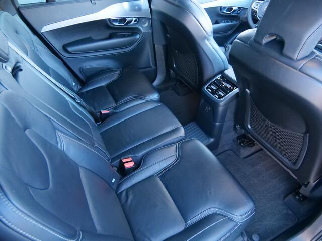 Volvo XC90 2.0 T8 Recharge AWD R-Design 7p Long Range 455 Pk Automaat Navi / DAB / Leer / Pano-dak / Luchtvering / Apple Carplay / HUD / 7 persoons