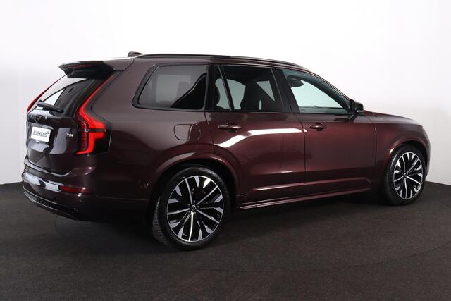 Volvo XC90 T8 Recharge AWD Plus Dark - Luchtvering - Panorama/schuifdak - IntelliSafe Assist & Surround - 360º Camera - Bowers & Wilkins audio - Verwarmde voorstoelen, stuur & achterbank - Parkeersensoren voor & achter - Elektr. bedienb. voorstoelen met geheugen - G