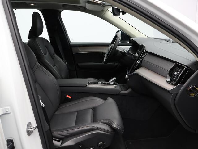 Volvo XC90 2.0 T8 Plug-in hybrid AWD Ultra Dark / Trekhaak / B&W Audio / Stoelventilatie+Massage / Luchtvering / 360 Camera / Head-Up Display / Panoramadak /