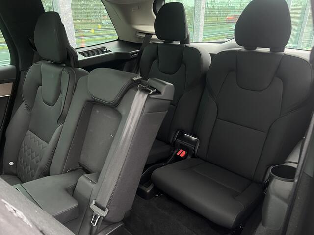 Volvo XC90 2.0 T8 Plug-in hybrid AWD Ultra Dark Black Edition / Luchtvering / Panoramadak / 21" velgen / Privacy Glass / MY26
